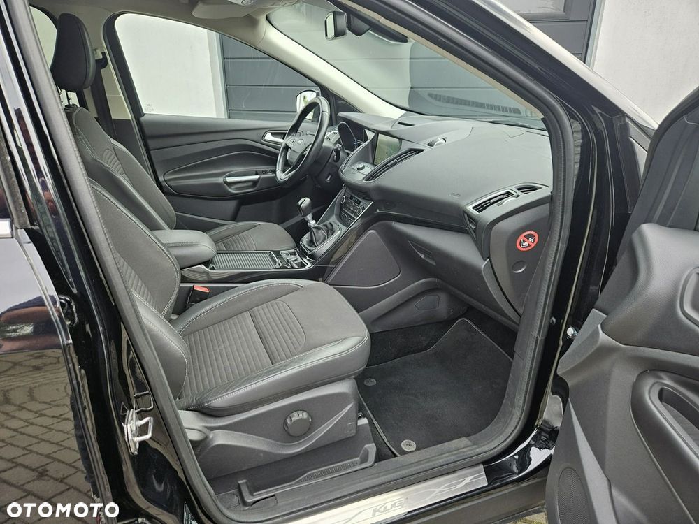 Ford Kuga 2.0 TDCi AWD Titanium - 28