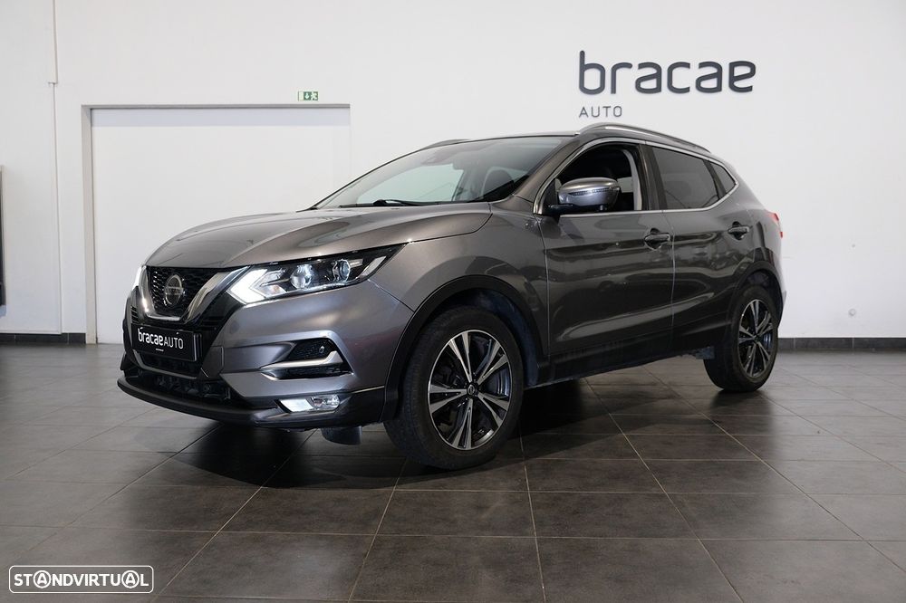 Nissan Qashqai 1.5 dCi N-Connecta J18+Led - 2