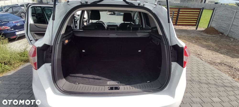Ford Kuga 2.0 TDCi 4x4 Titanium - 27