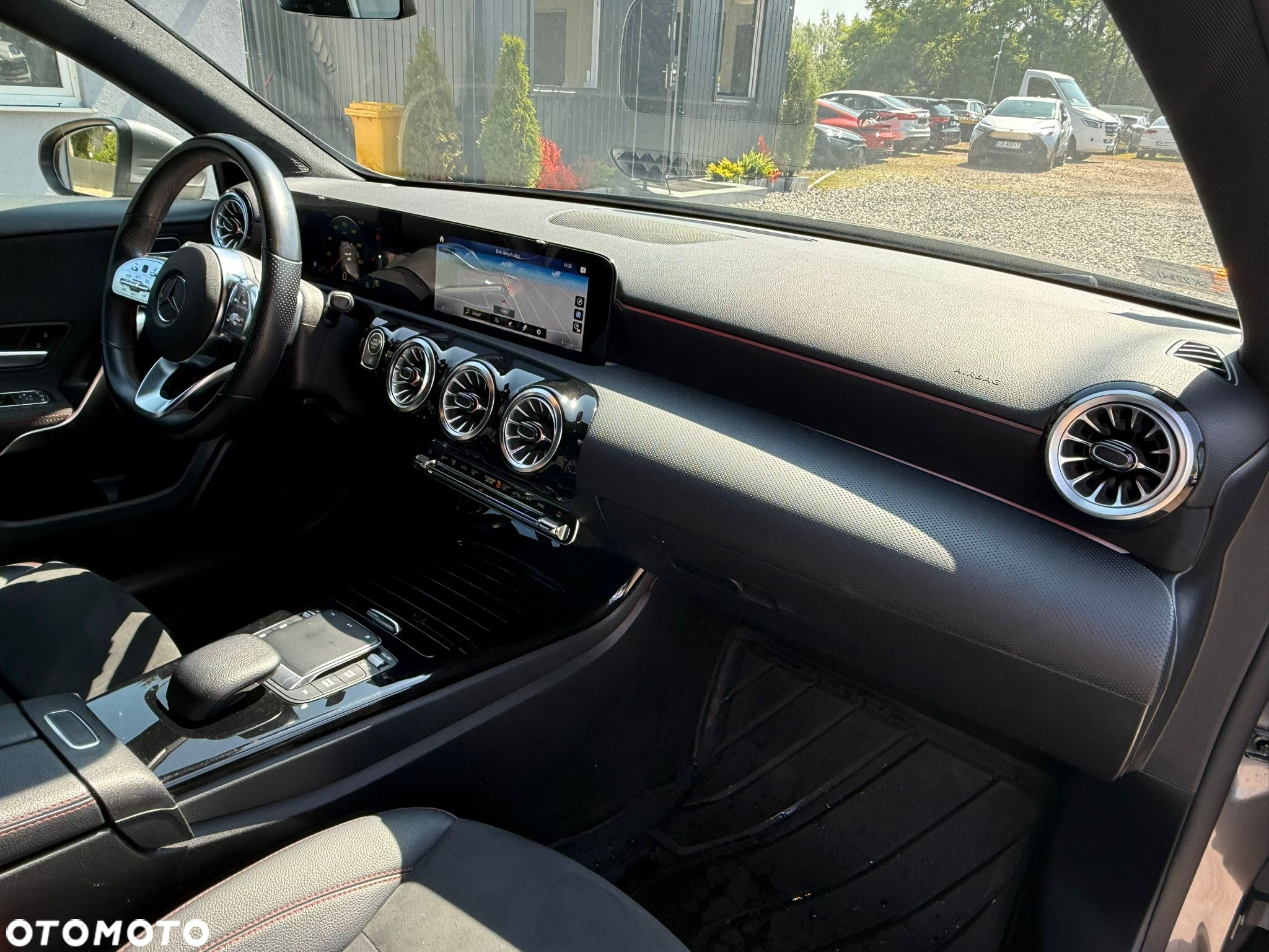 Mercedes-Benz Klasa A 200 AMG Line 7G-DCT - 2