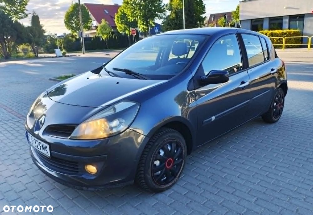 Renault Clio 1.2 16V Confort Authentique - 2