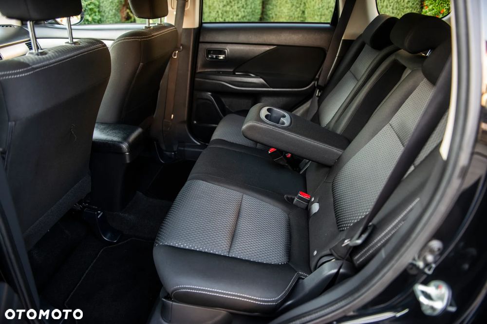 Mitsubishi Outlander 2.0 2WD Edition - 29