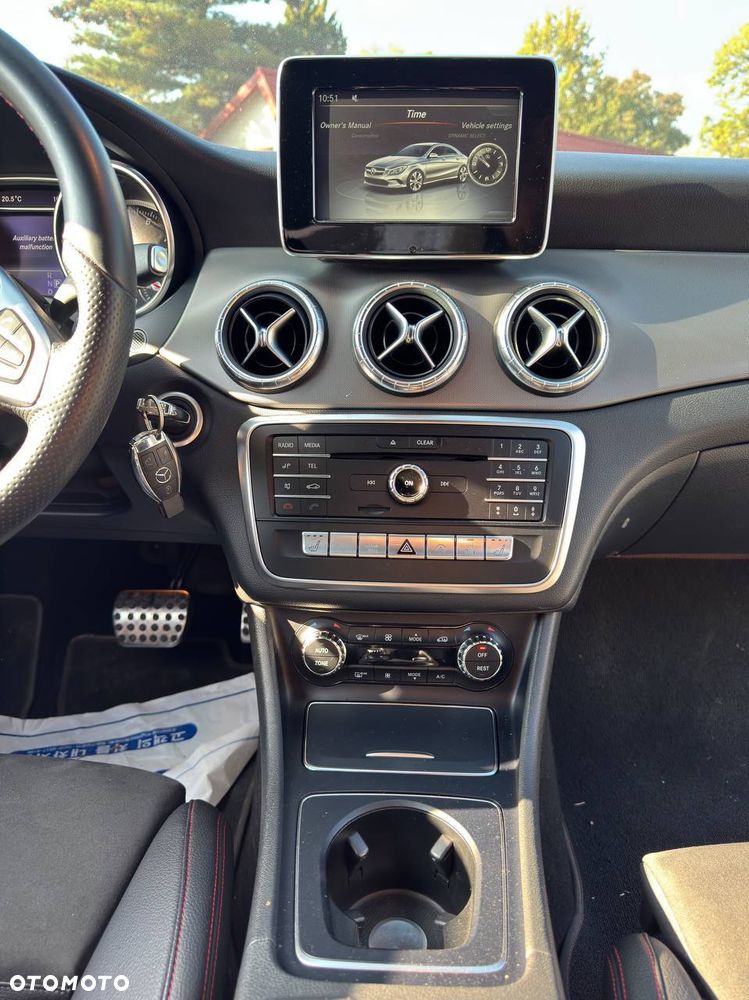 Mercedes-Benz CLA 250 4-Matic AMG Line - 15