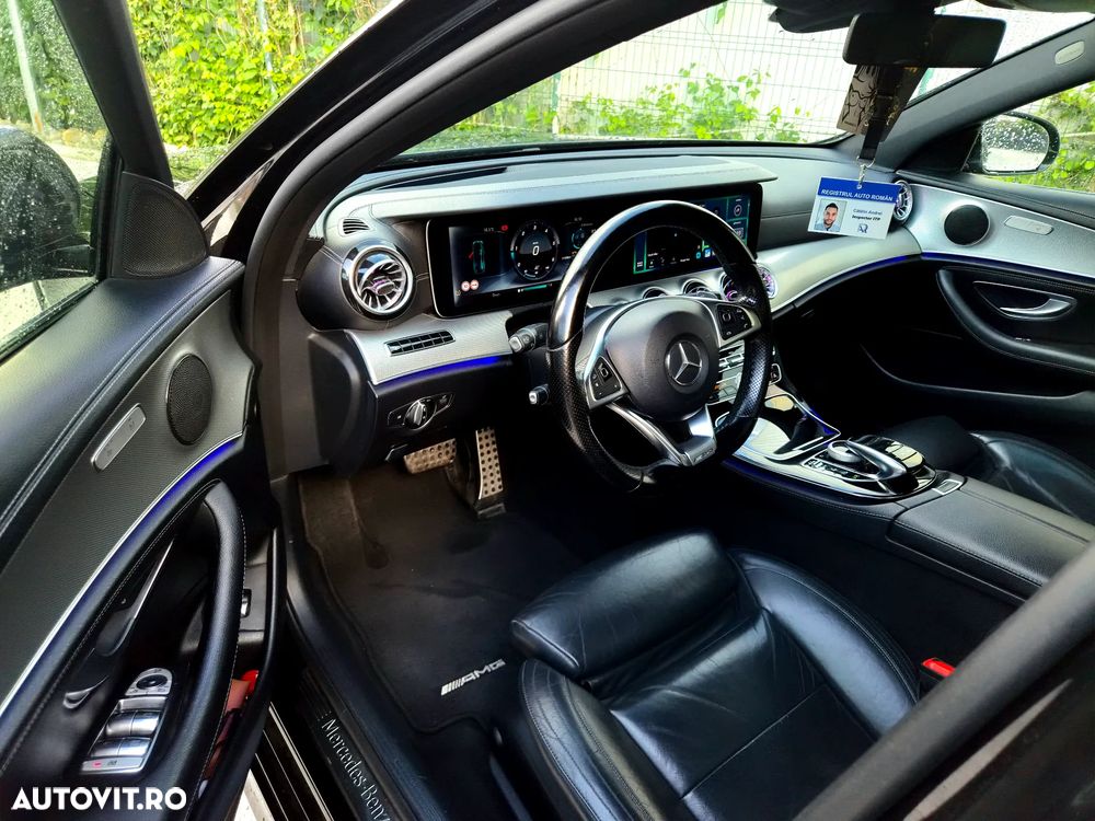 Mercedes-Benz E - 12