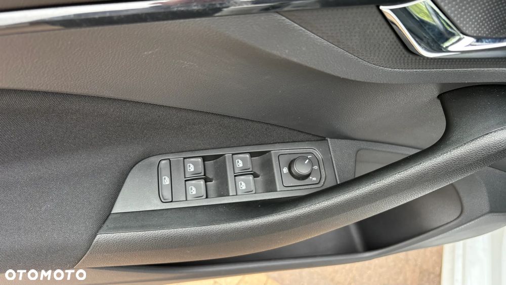 Skoda Kamiq 1.0 TSI Ambition DSG - 39