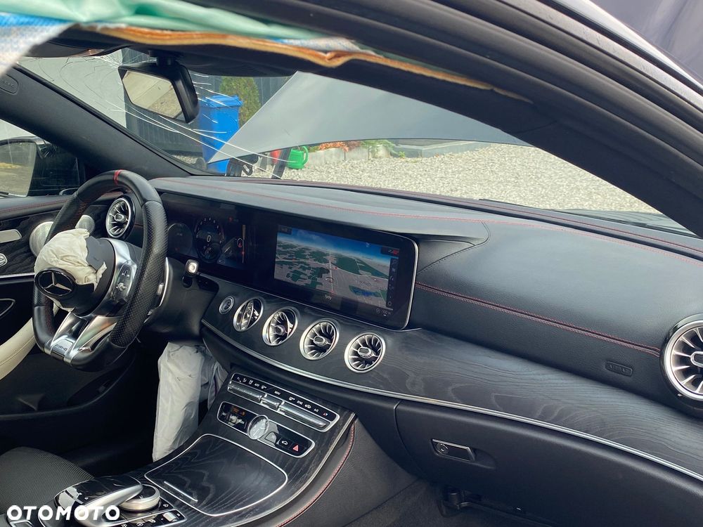 Mercedes-Benz Klasa E AMG 53 Coupe 4-Matic+ 9G-TRONIC - 28