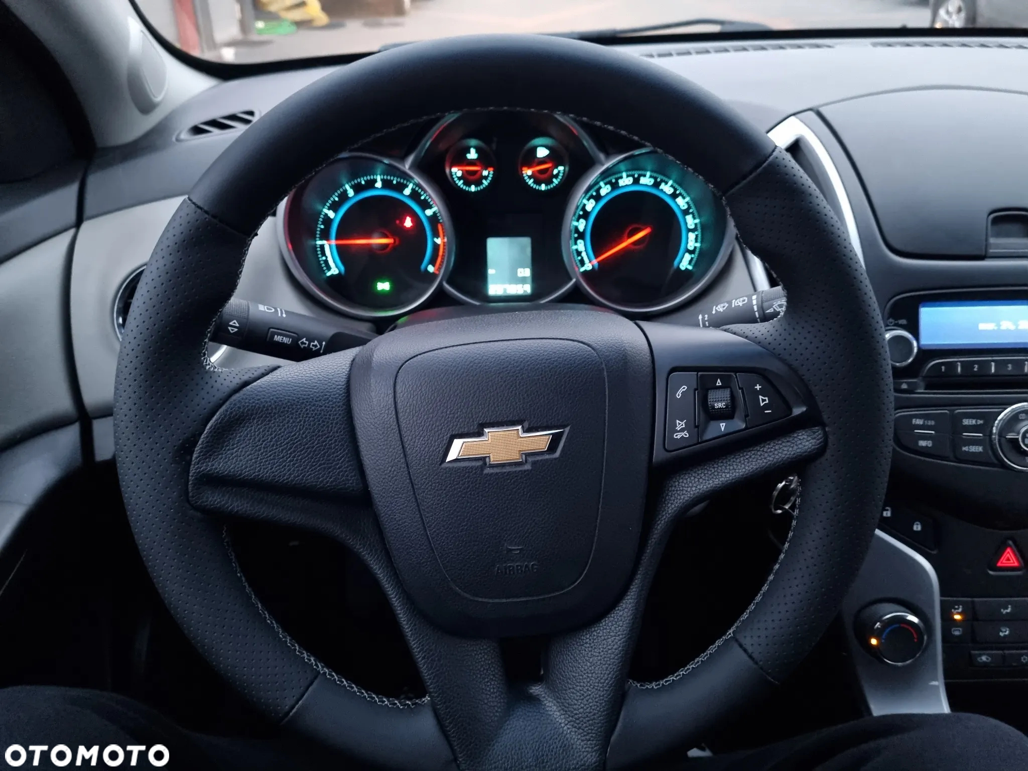 Chevrolet Cruze 1.8 LS+ - 12