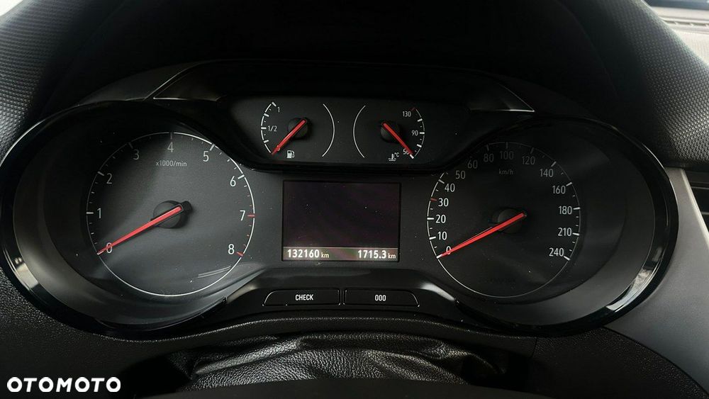 Opel Crossland X - 15