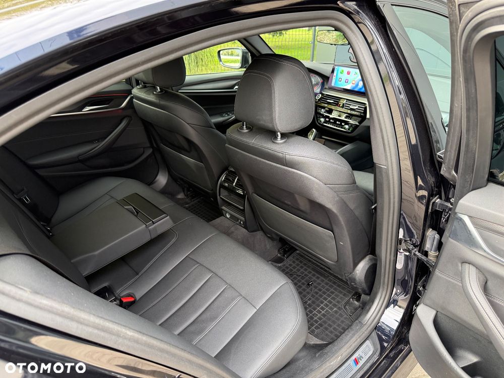BMW Seria 5 520d MHEV M Sport sport - 23