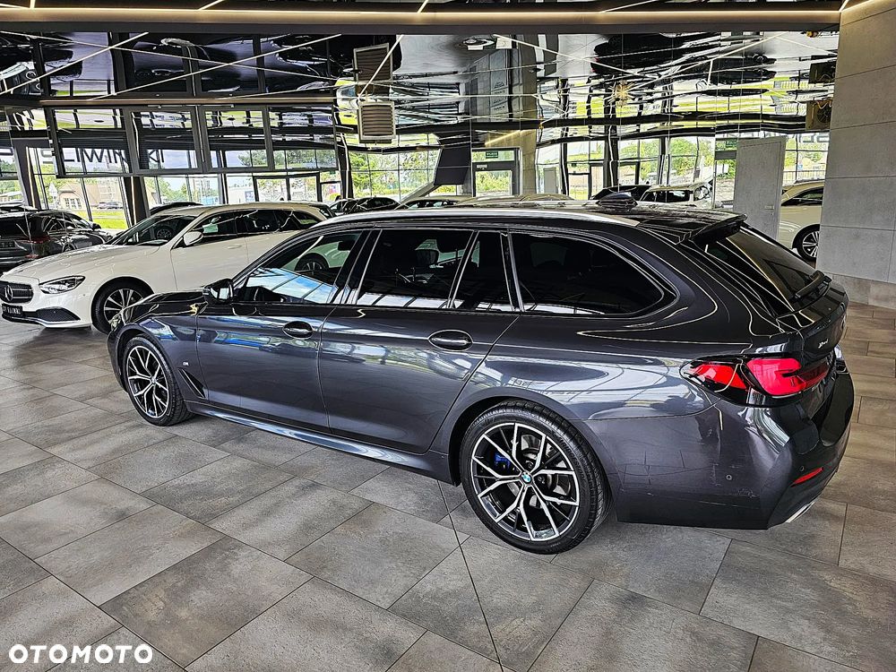 BMW Seria 5 520d xDrive M Sport Edition - 6