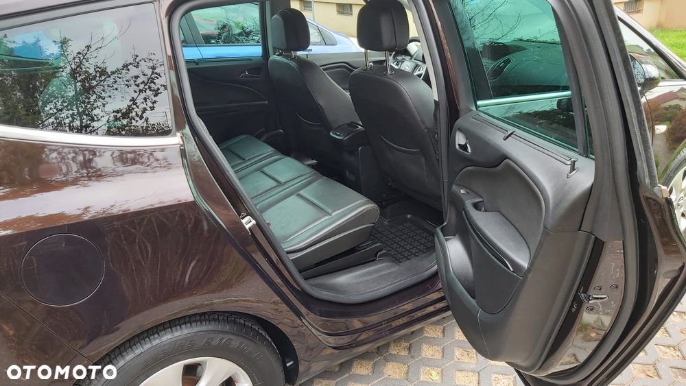 Opel Zafira - 11