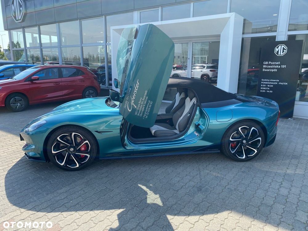 MG Cyberster 77kWh AWD Czarny Dach - 12