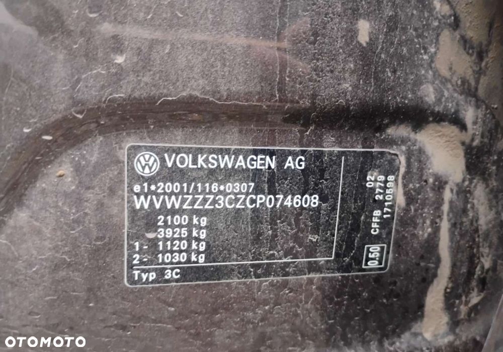 Volkswagen Passat - 25