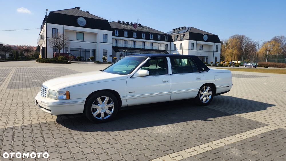 Cadillac Deville 4.6 Concours - 1