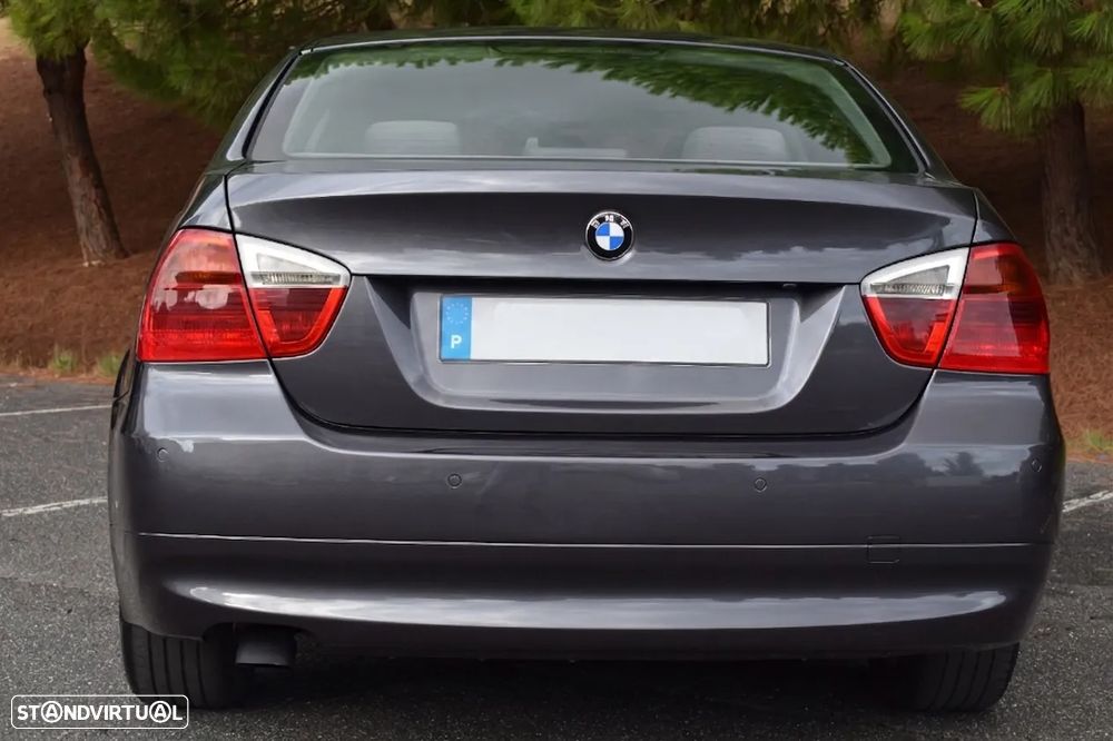 BMW 318 d Exclusive - 4