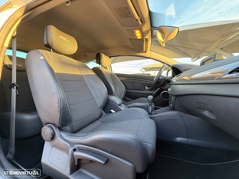 Renault Mégane Coupe 1.5 dCi GT Line - 13