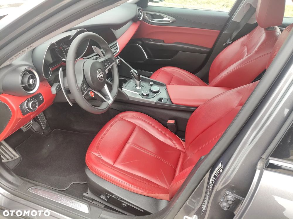 Alfa Romeo Giulia 2.0 Turbo Veloce Q4 - 7