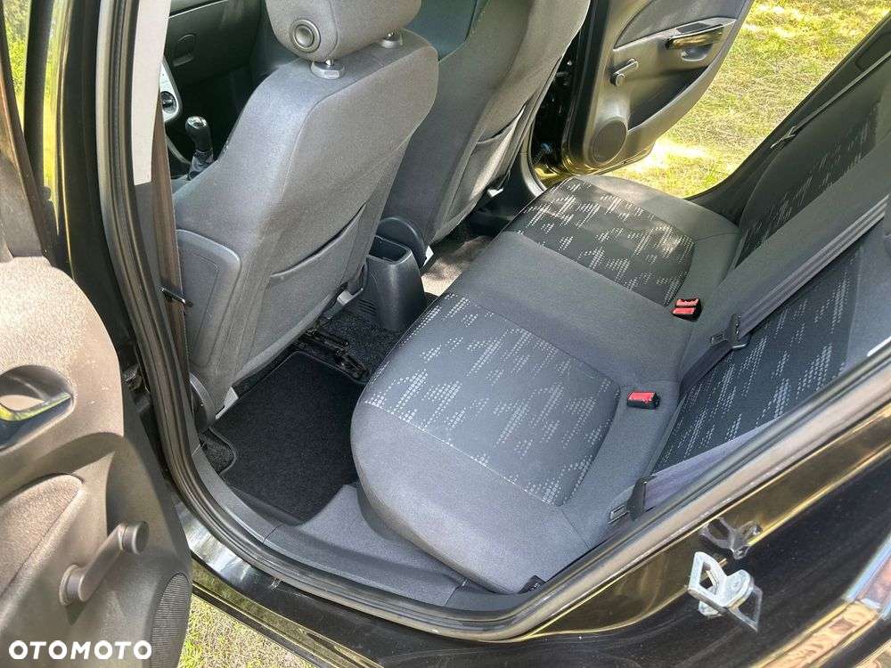Opel Corsa 1.4 16V Active - 13