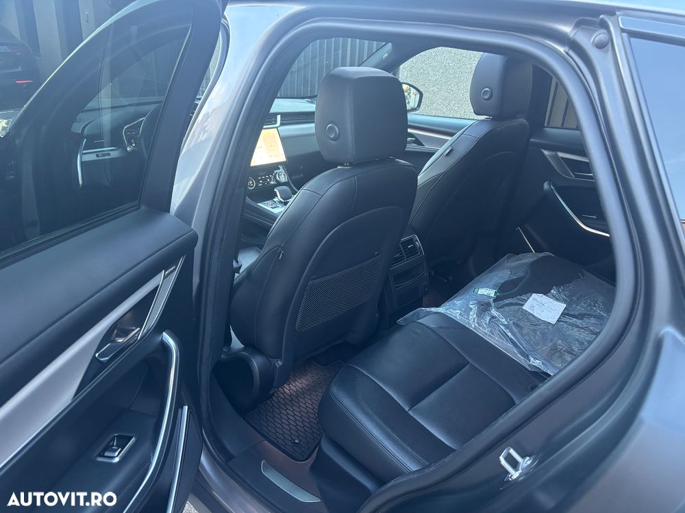 Jaguar F-Pace D200 AWD S - 12