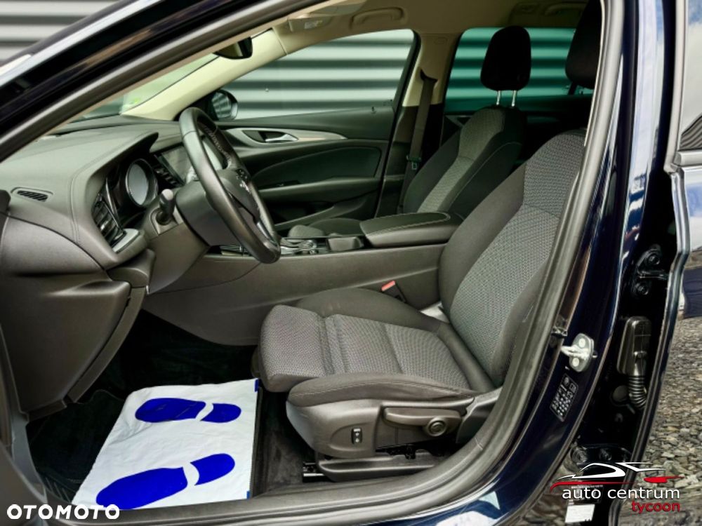 Opel Insignia - 24