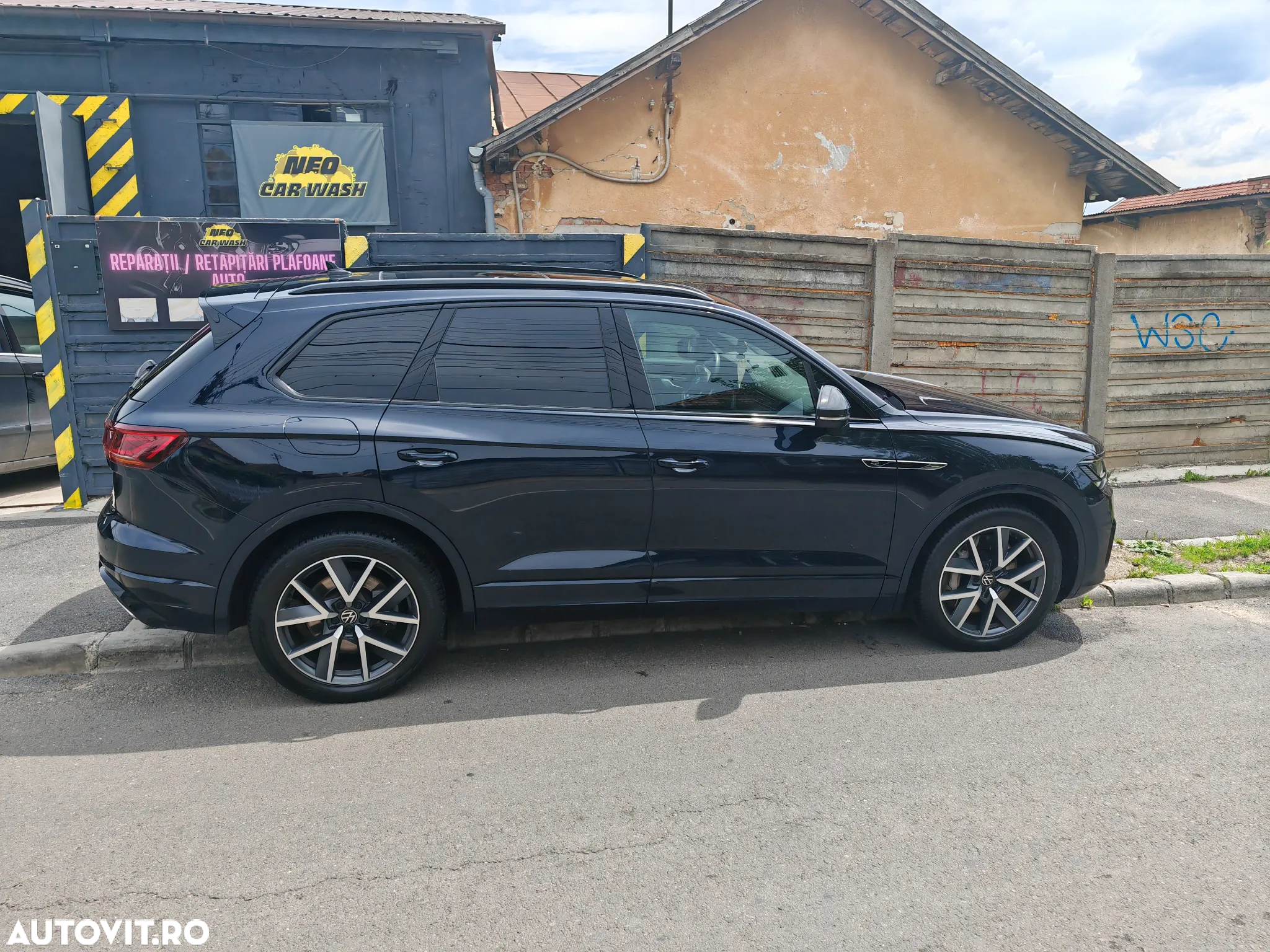 Volkswagen Touareg V6 TSI R-Style - 18