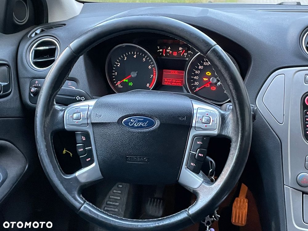 Ford Mondeo 2.0 FF Ghia - 17