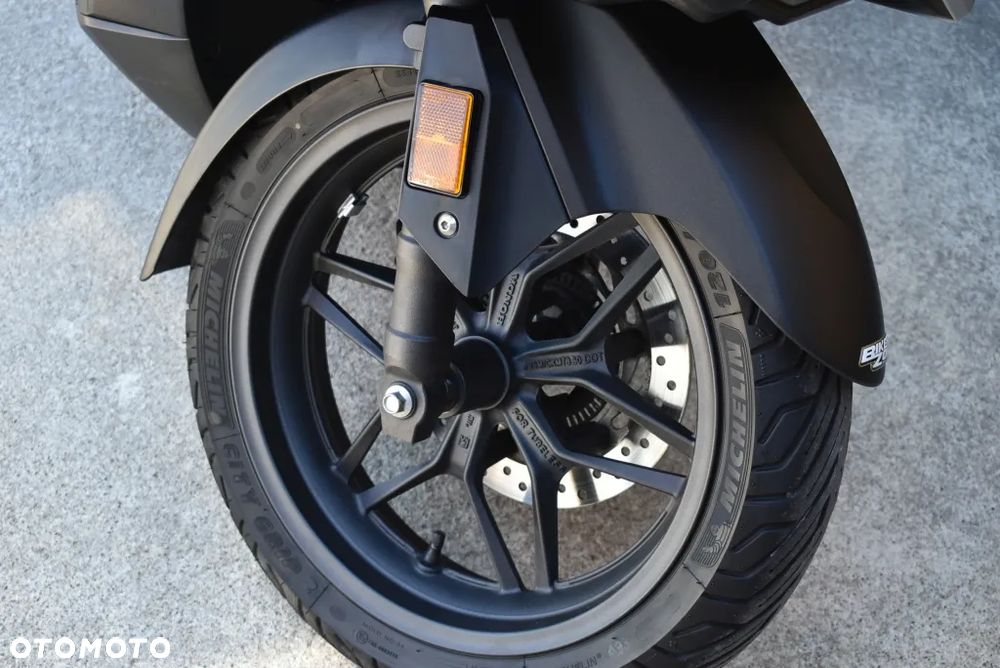 Honda NSS - 27