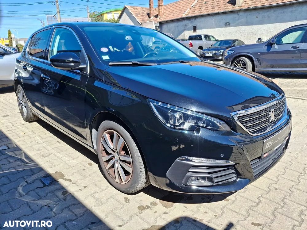 Peugeot 308 1.2 L PureTech Turbo S&S EAT8 Allure Pack - 2