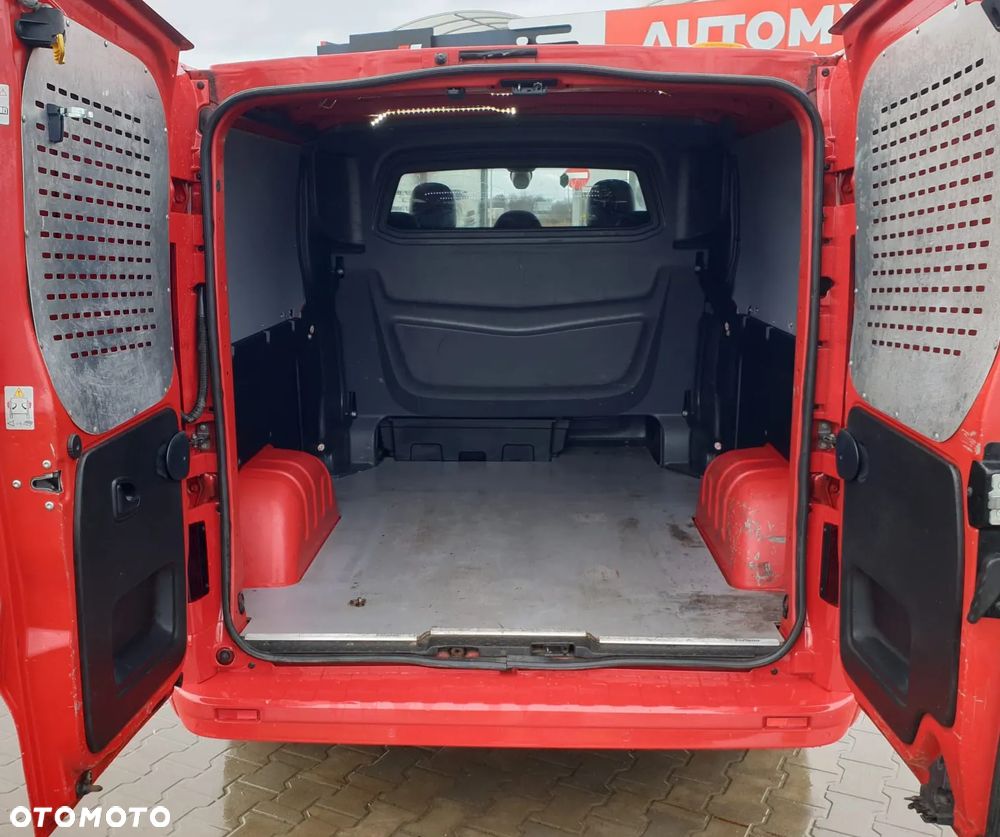 Renault Trafic - 16