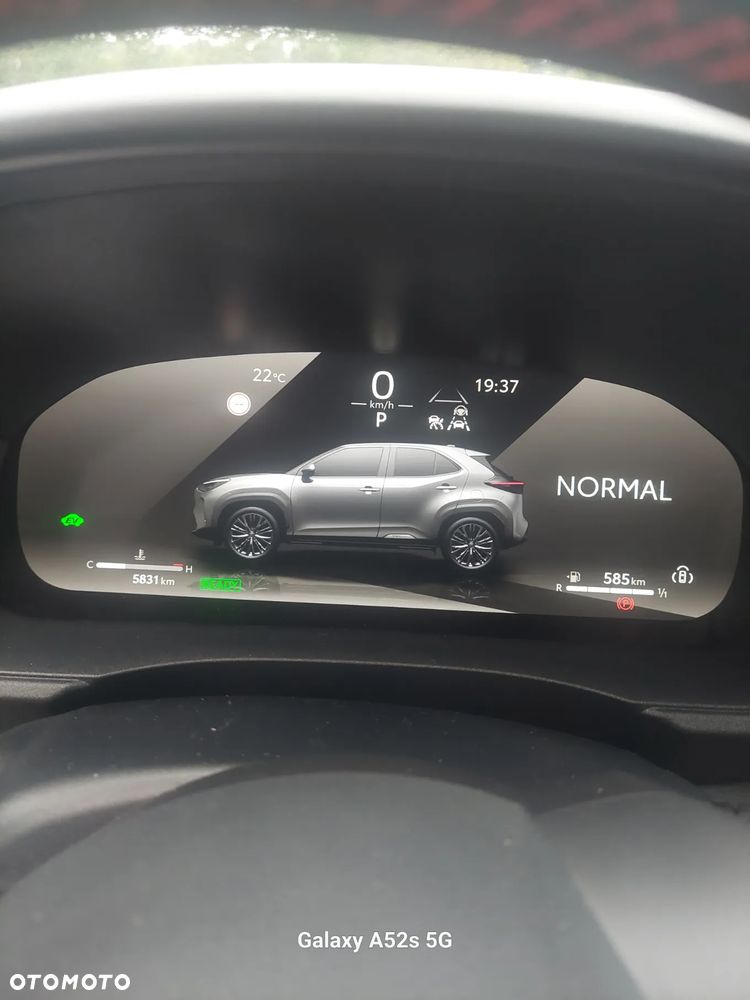 Toyota Yaris Cross Hybrid 1.5 GR Sport - 17