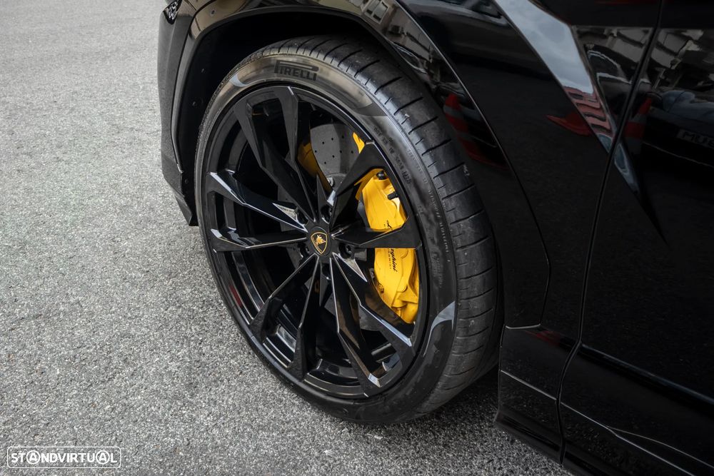 Lamborghini Urus 4.0 V8 - 4
