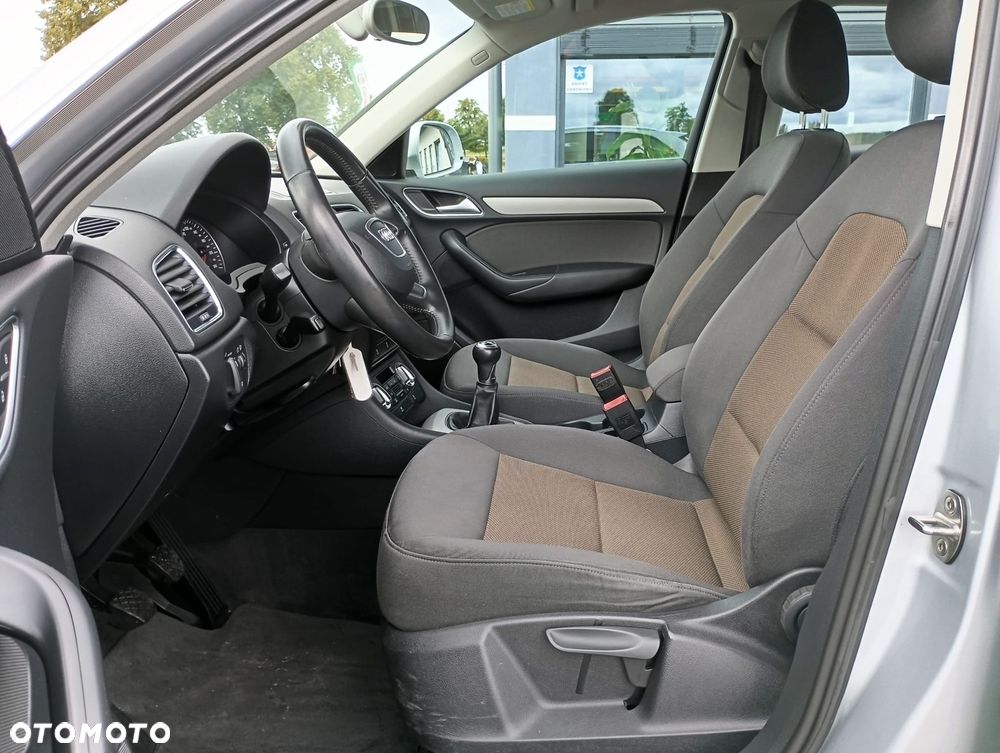 Audi Q3 2.0 TDI Design - 23