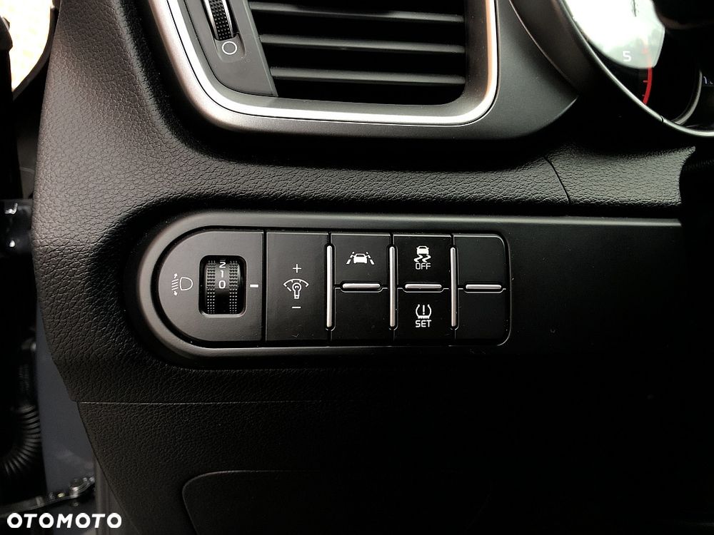 Kia Ceed 1.5 T-GDI L - 19