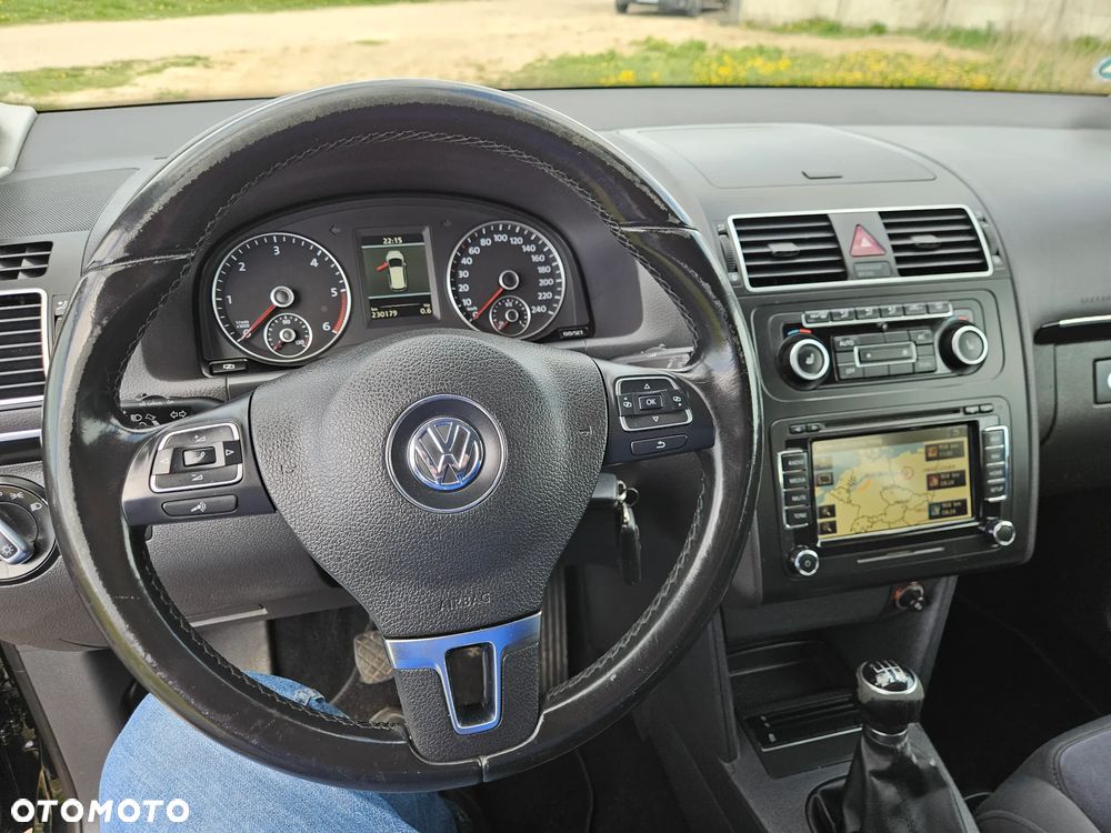 Volkswagen Touran 2.0 TDI DPF BlueMotion Technology Highline - 23