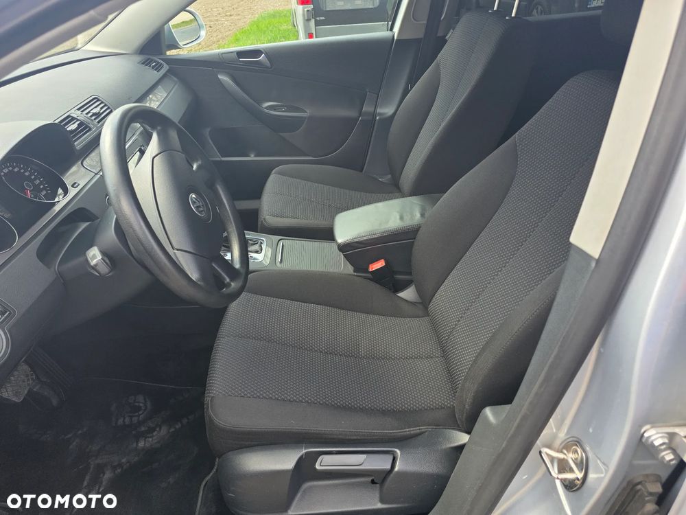 Volkswagen Passat Variant 2.0 TDI DPF DSG Trendline - 9