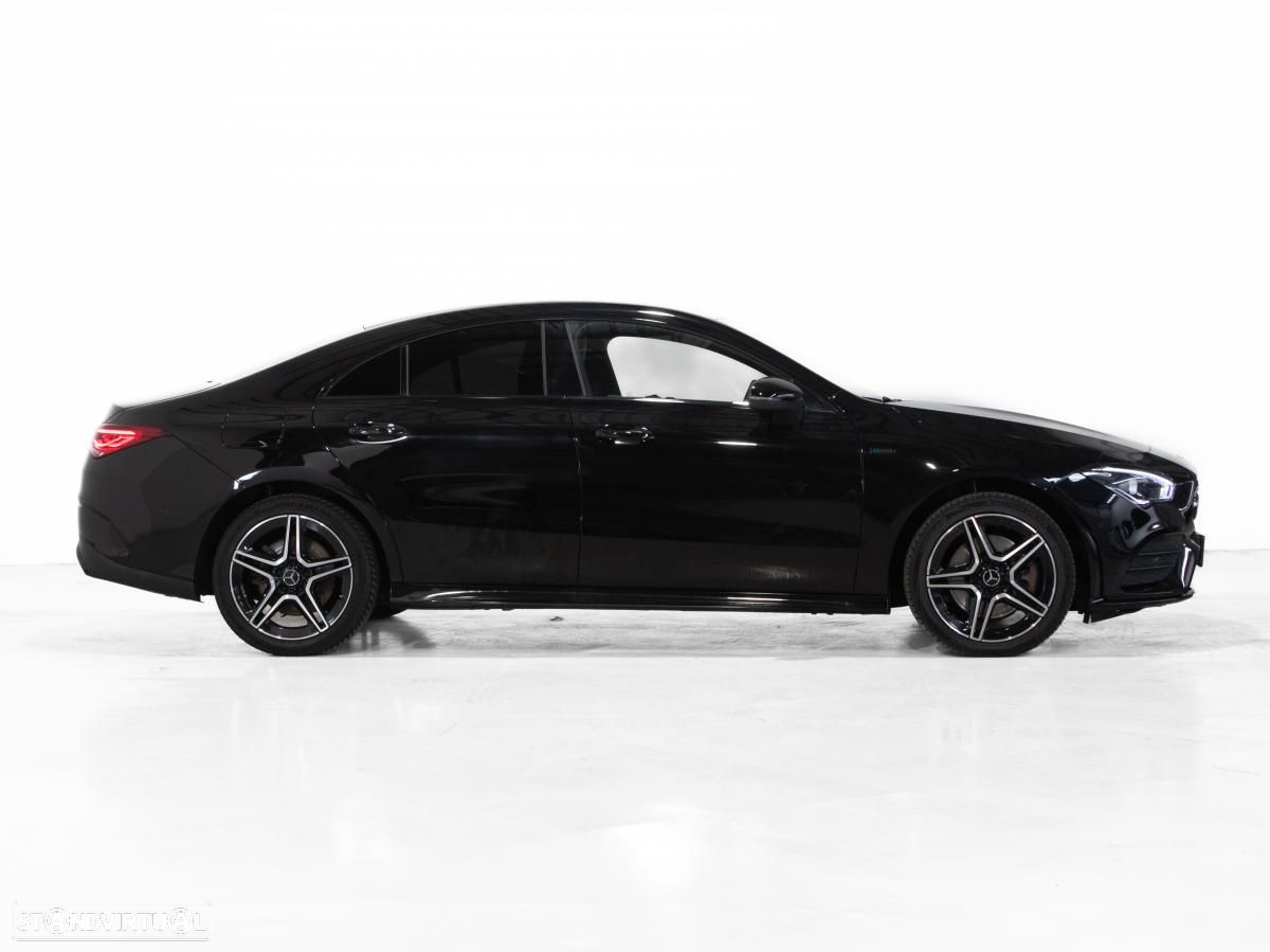 Mercedes-Benz CLA 250 e AMG Line - 2