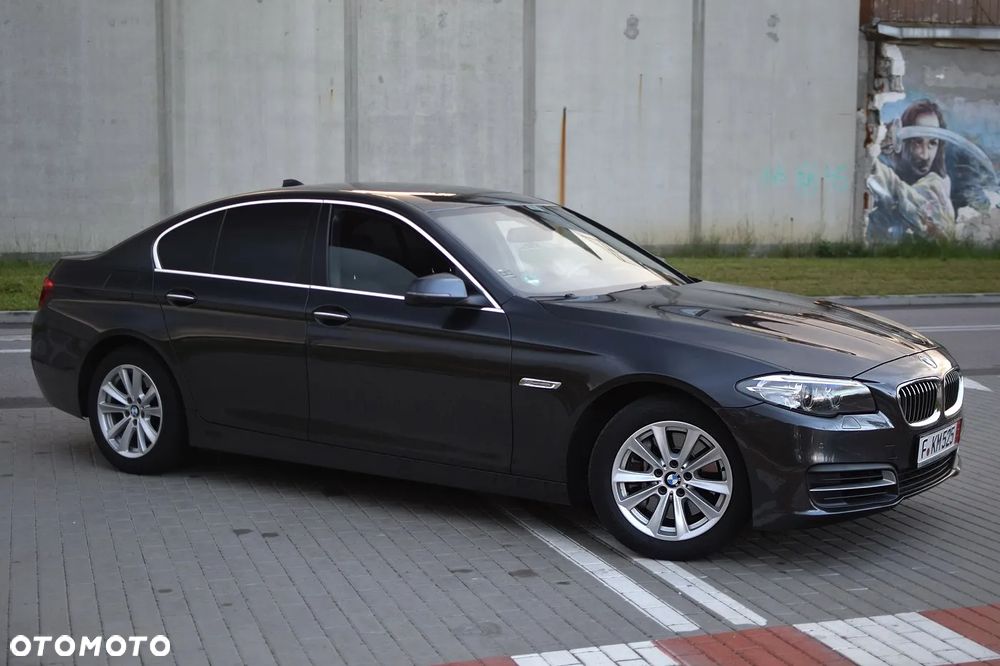 BMW Seria 5 525d Sport-Aut - 12
