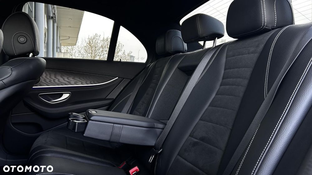 Mercedes-Benz Klasa E - 26