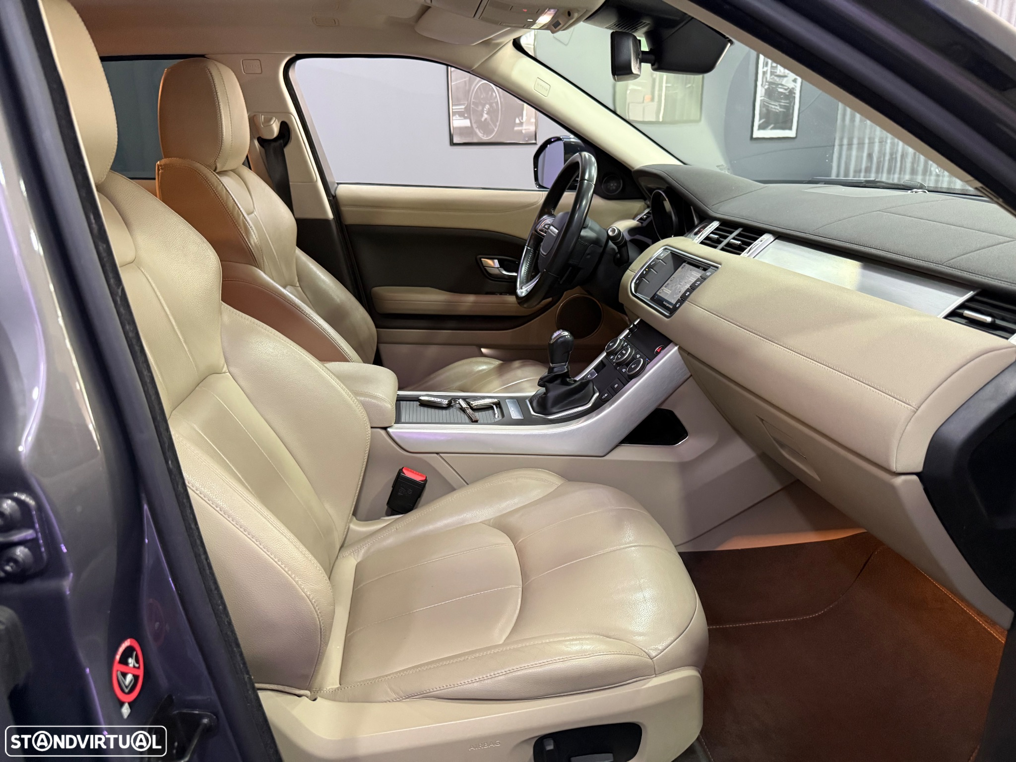 Land Rover Range Rover Evoque 2.0 eD4 SE Dynamic - 24