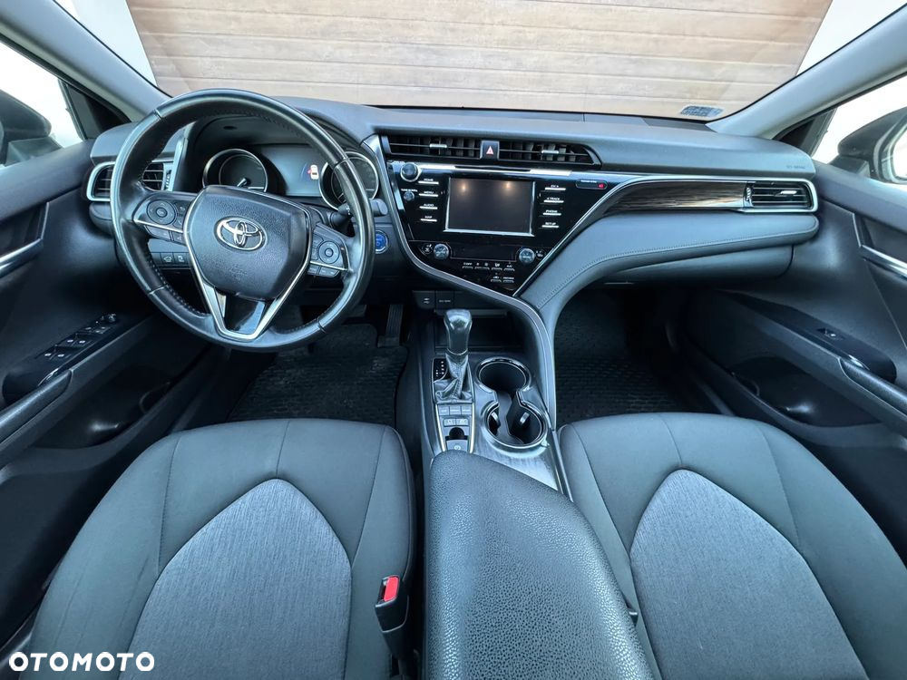 Toyota Camry 2.5 Hybrid Comfort CVT - 15