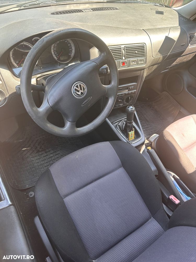 Volkswagen Golf 1.9 TDI - 8