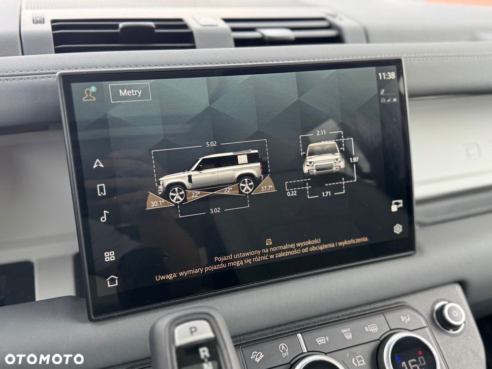 Land Rover Defender - 22