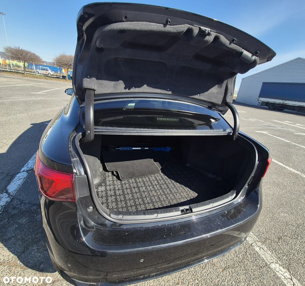 Toyota Avensis 2.0 D-4D Prestige - 12