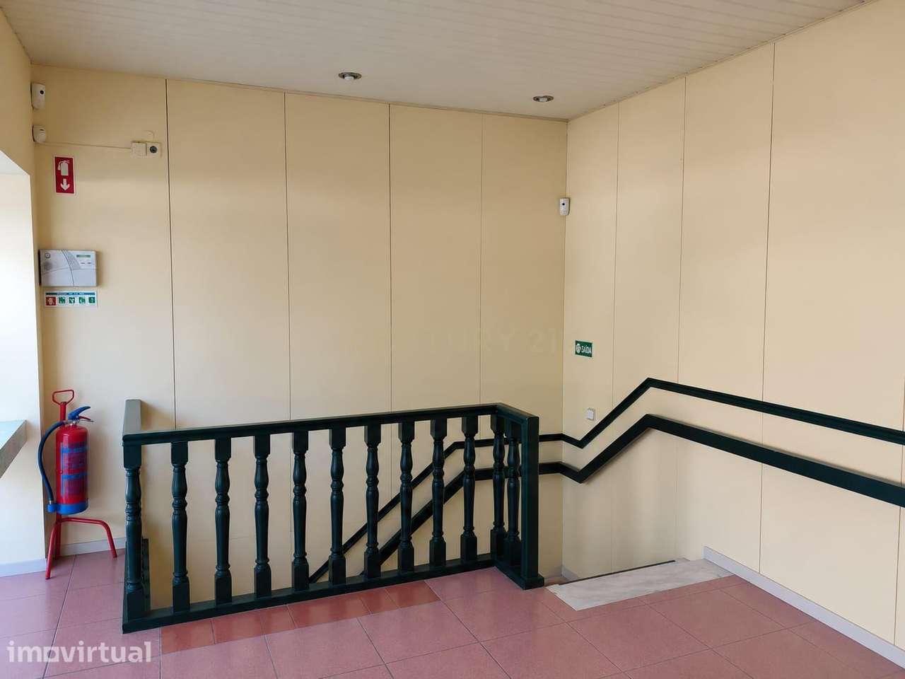 Loja para Arrendamento no Centro de Odivelas | 40 m² | Duas Montras - Grande imagem: 5/7
