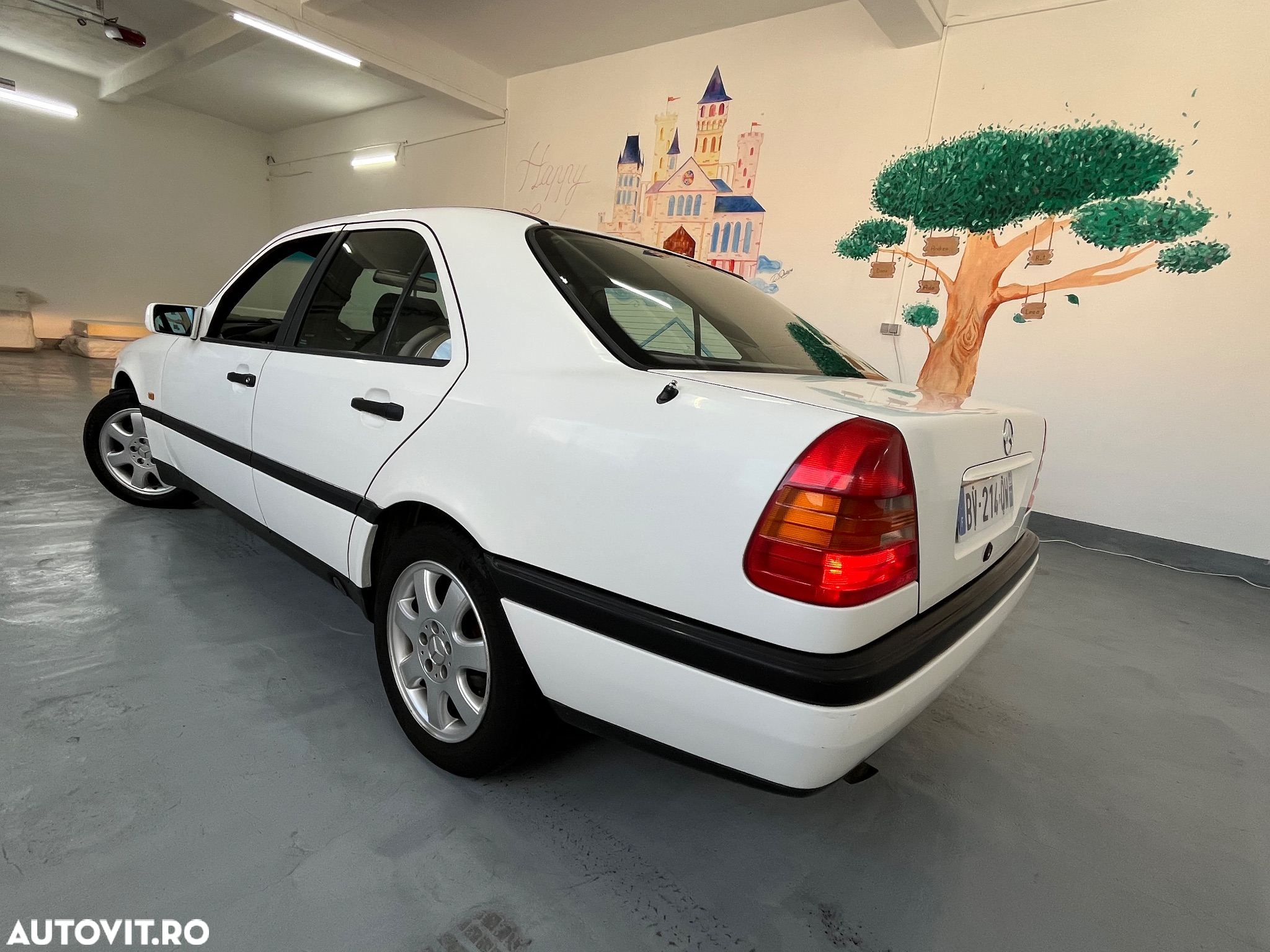 Mercedes-Benz C - 4