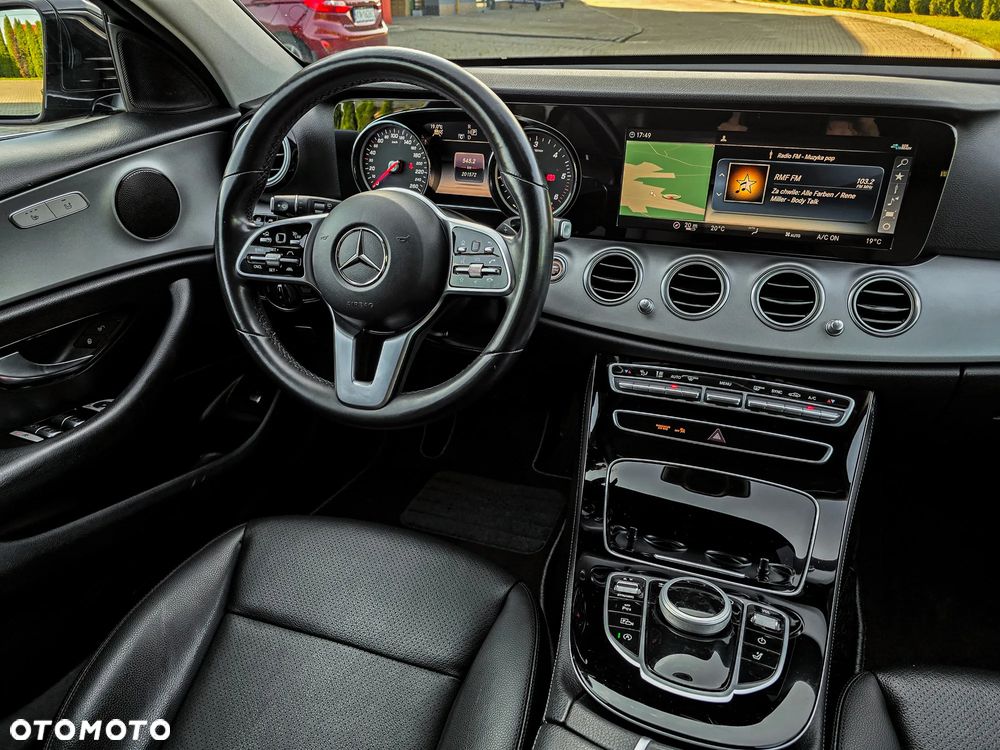 Mercedes-Benz Klasa E 220 d 9G-TRONIC - 20