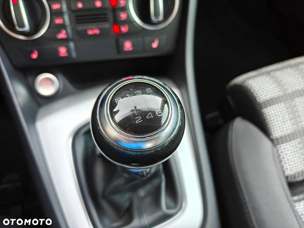 Audi Q3 2.0 TDI Design - 32