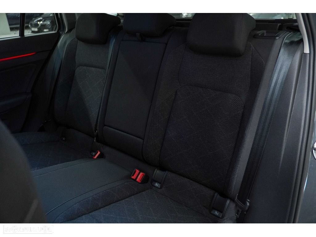 VW Golf Variant 2.0 TDi Life - 14