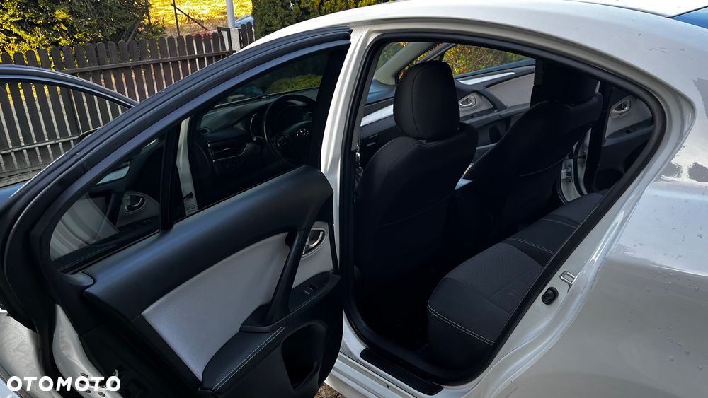 Toyota Avensis 2.0 D-4D Premium - 6