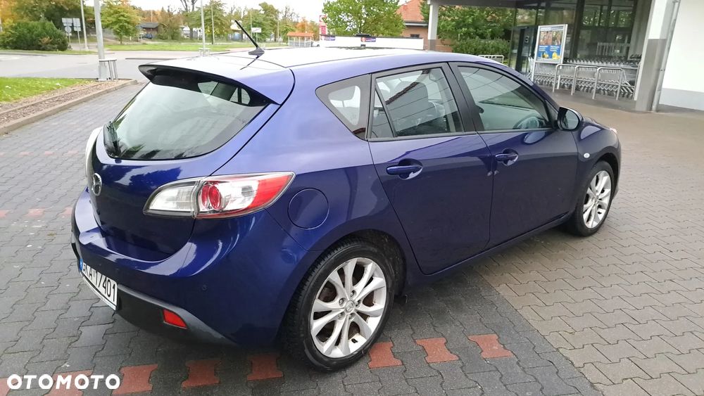 Mazda 3 1.6 Exclusive + - 4